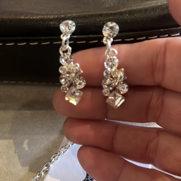 Silvertone Crystal Embellished Necklace and Earring Bridal Set  NWT - Picture 11 of 13